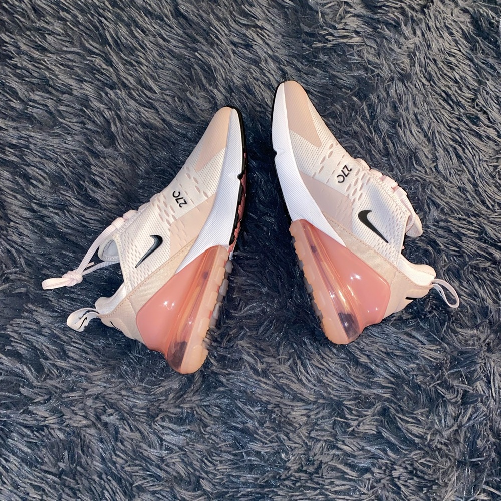 Pink Nike Airmax 270